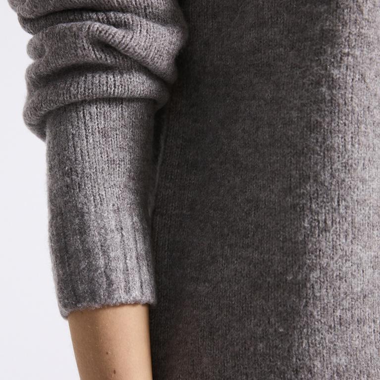 Finstrikket genser "Britta"